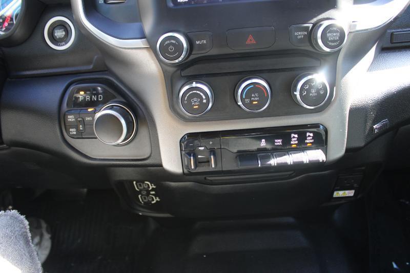 RAM 2500 Big Horn 4x4 Crew Cab 8' Box 2019