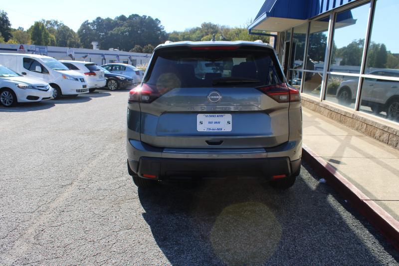Nissan Rogue FWD SV 2025