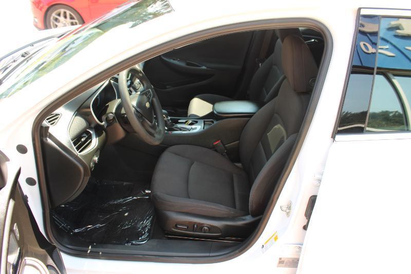 Chevrolet Malibu 4dr Sdn LS w/1FL 2023