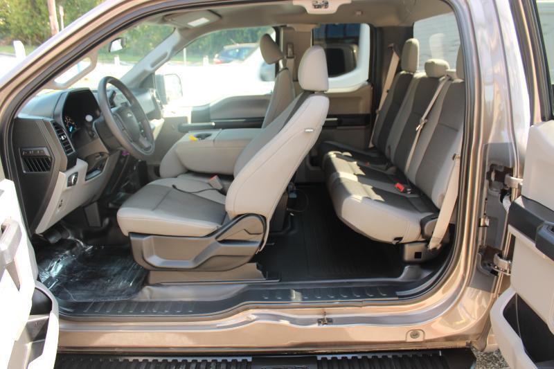 Ford F-150 XL 4WD SuperCab 6.5' Box 2020