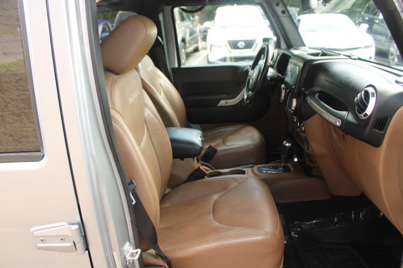Jeep Wrangler Unlimited 4WD 4dr Sahara 2016
