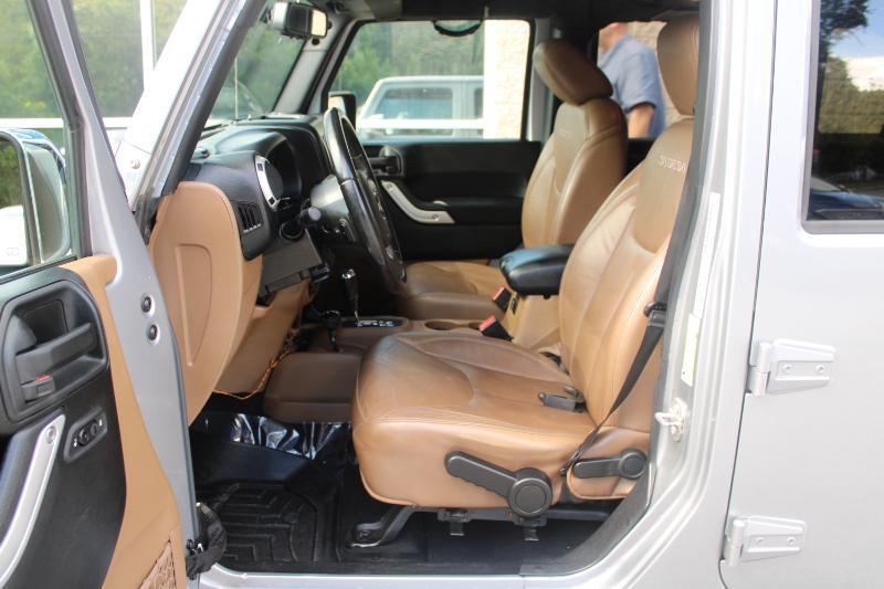 Jeep Wrangler Unlimited 4WD 4dr Sahara 2016