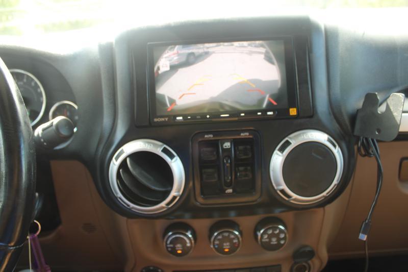 Jeep Wrangler Unlimited 4WD 4dr Sahara 2016