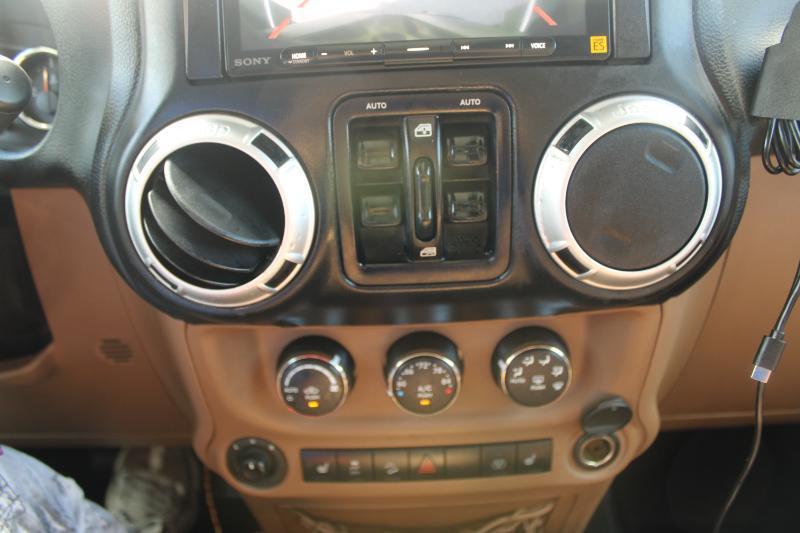 Jeep Wrangler Unlimited 4WD 4dr Sahara 2016