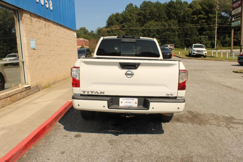 Nissan Titan 4x2 Crew Cab SV 2022