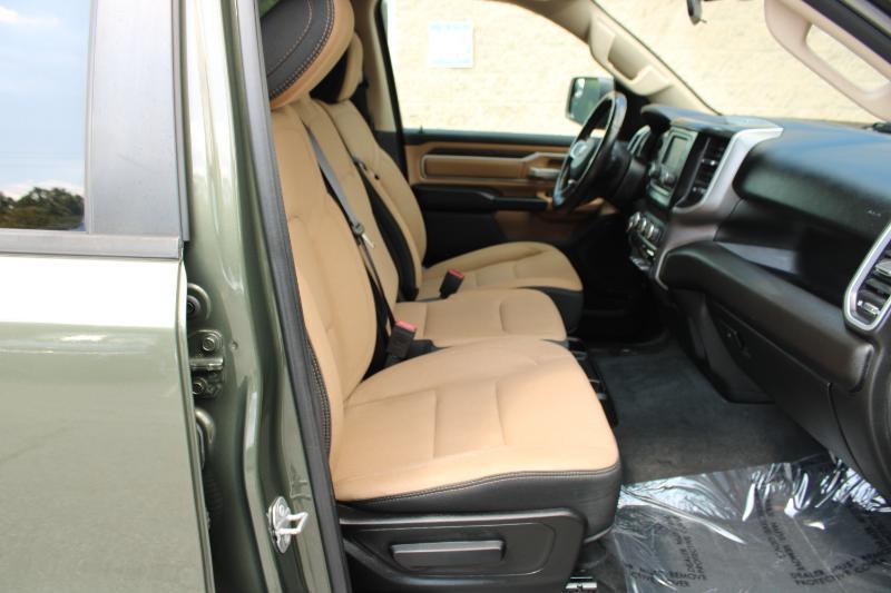 RAM 1500 Big Horn 4x2 Crew Cab 5'7" Box 2021