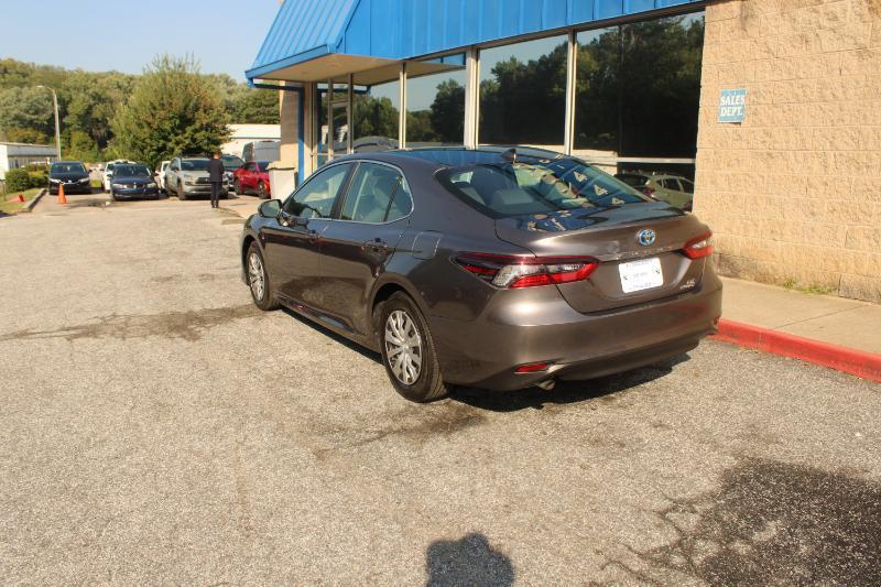 Toyota Camry Hybrid LE CVT (Natl) 2023