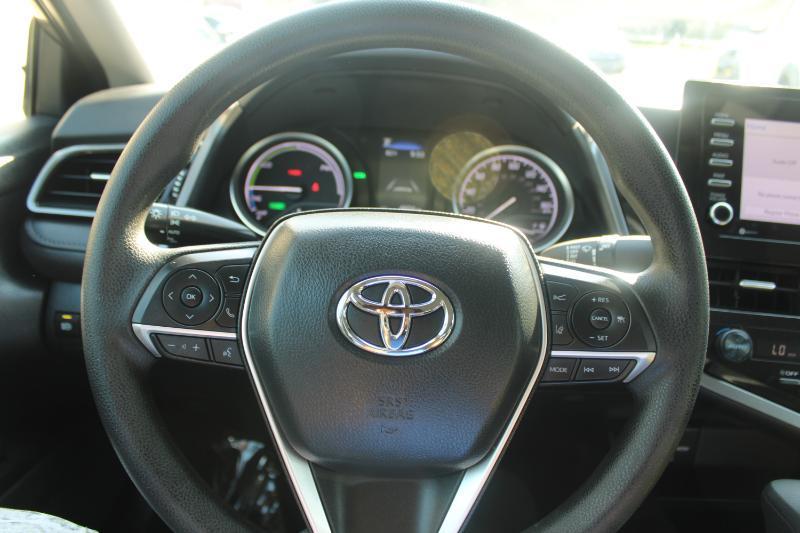 Toyota Camry Hybrid LE CVT (Natl) 2023