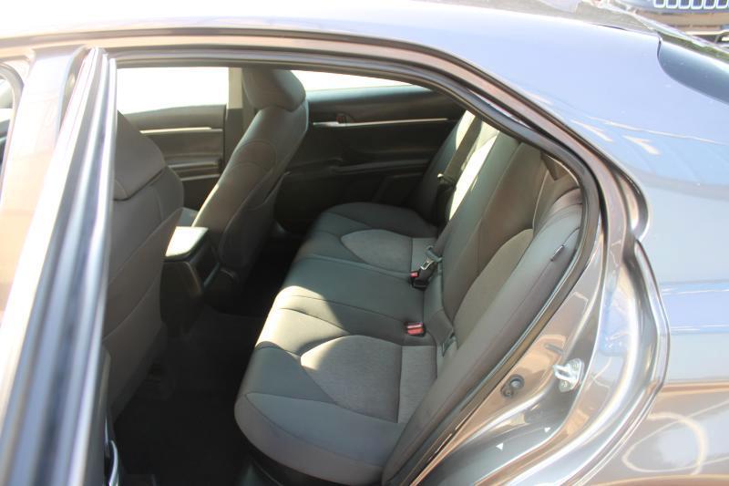 Toyota Camry Hybrid LE CVT (Natl) 2023