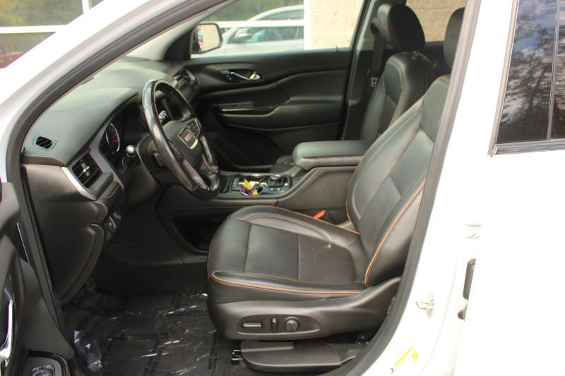 GMC Acadia AWD 4dr AT4 2021