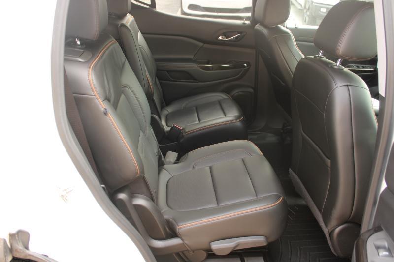 GMC Acadia AWD 4dr AT4 2021