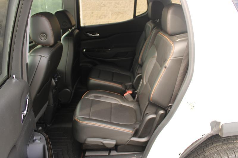 GMC Acadia AWD 4dr AT4 2021