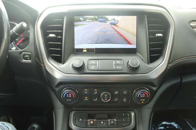 GMC Acadia AWD 4dr AT4 2021