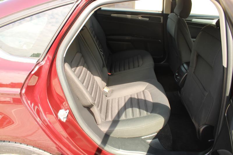 Ford Fusion SE FWD 2017
