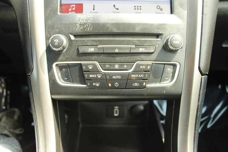 Ford Fusion SE FWD 2017