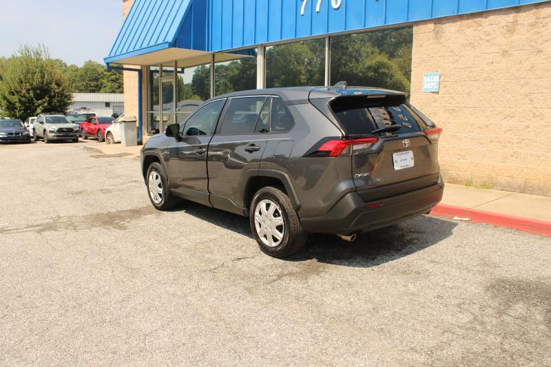 Toyota RAV4 LE FWD (Natl) 2022