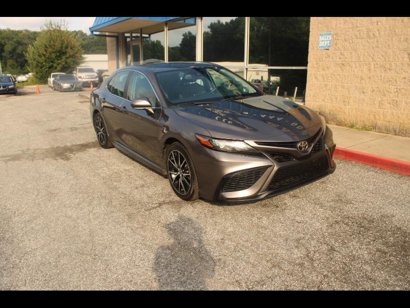 Toyota Camry SE Auto (Natl) 2021