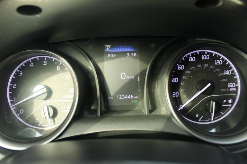 Toyota Camry SE Auto (Natl) 2021