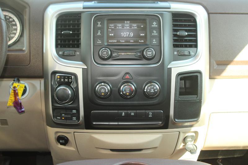 RAM 1500 SLT 4x4 Crew Cab 5'7" Box 2017