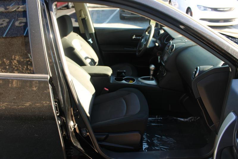 Nissan Rogue FWD 4dr SV 2013