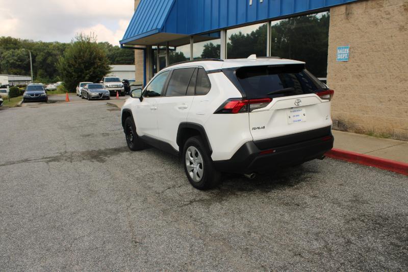 Toyota RAV4 LE AWD (Natl) 2019