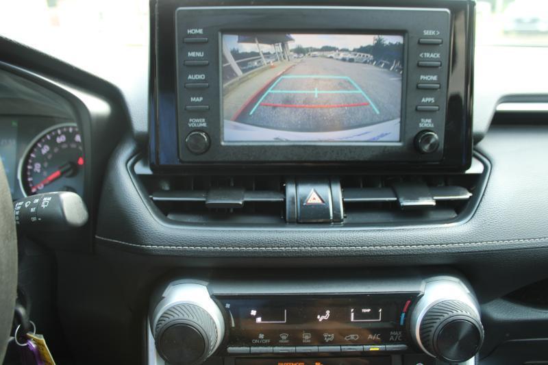 Toyota RAV4 LE AWD (Natl) 2019