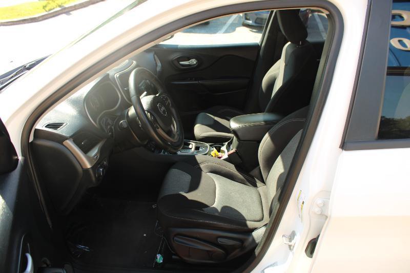 Jeep Cherokee FWD 4dr Sport 2015