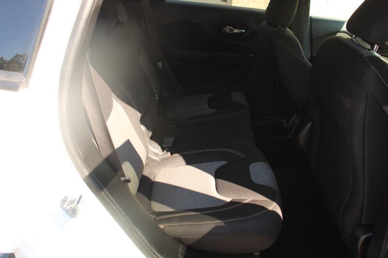 Jeep Cherokee FWD 4dr Sport 2015