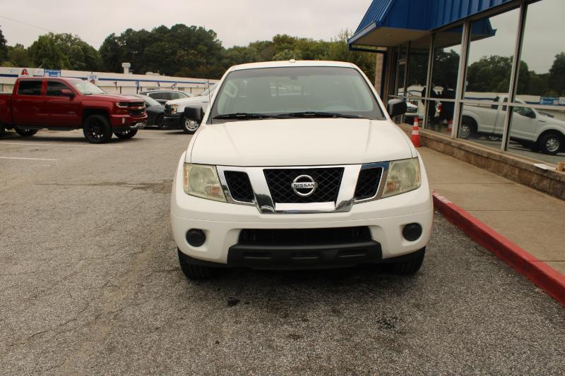 Nissan Frontier Crew Cab 4x2 SV V6 Auto 2018