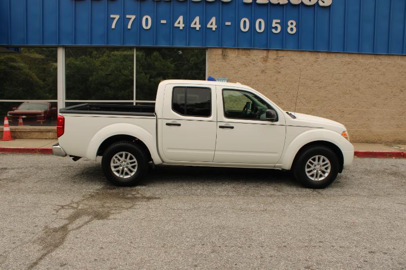 Nissan Frontier Crew Cab 4x2 SV V6 Auto 2018