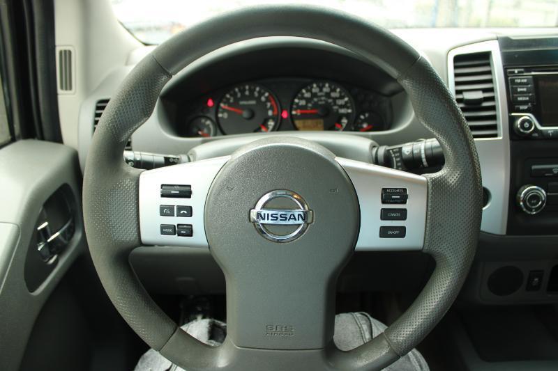Nissan Frontier Crew Cab 4x2 SV V6 Auto 2018