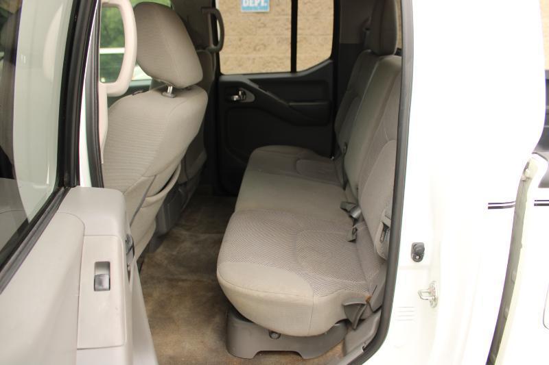 Nissan Frontier Crew Cab 4x2 SV V6 Auto 2018