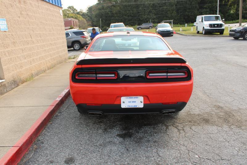 Dodge Challenger photo 5