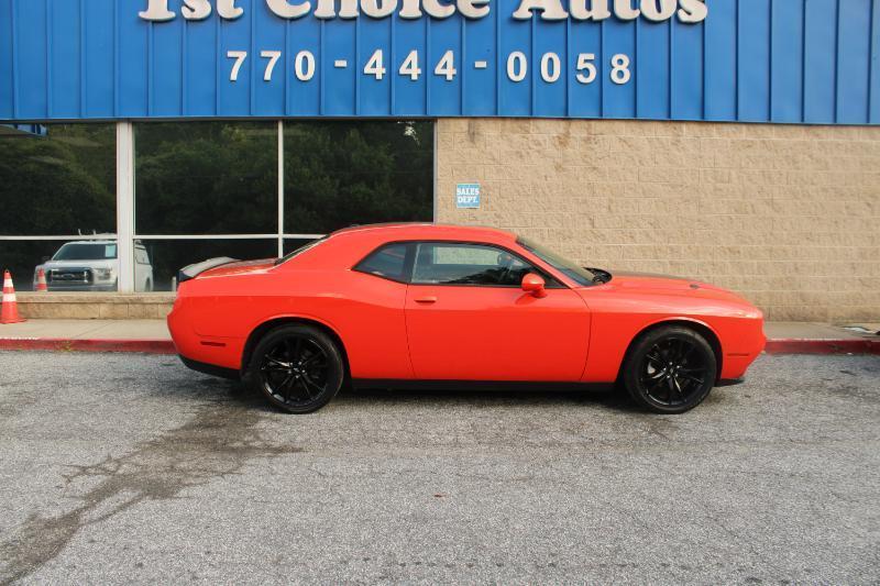 Dodge Challenger photo 7