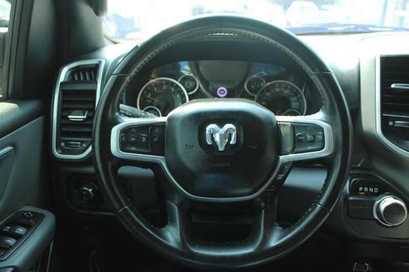 RAM 1500 Big Horn 4x2 Quad Cab 6'4" Box 2022