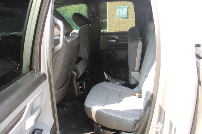 RAM 1500 Big Horn 4x2 Quad Cab 6'4" Box 2022
