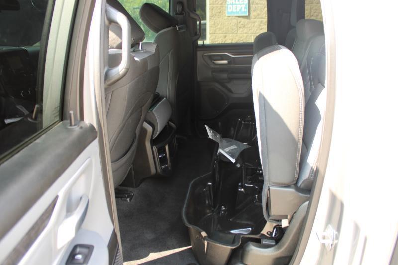 RAM 1500 Big Horn 4x2 Quad Cab 6'4" Box 2022