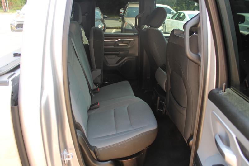 RAM 1500 Big Horn 4x2 Quad Cab 6'4" Box 2022