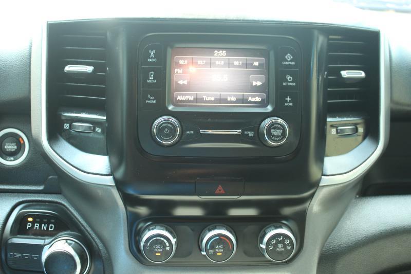 RAM 1500 Big Horn 4x2 Quad Cab 6'4" Box 2022