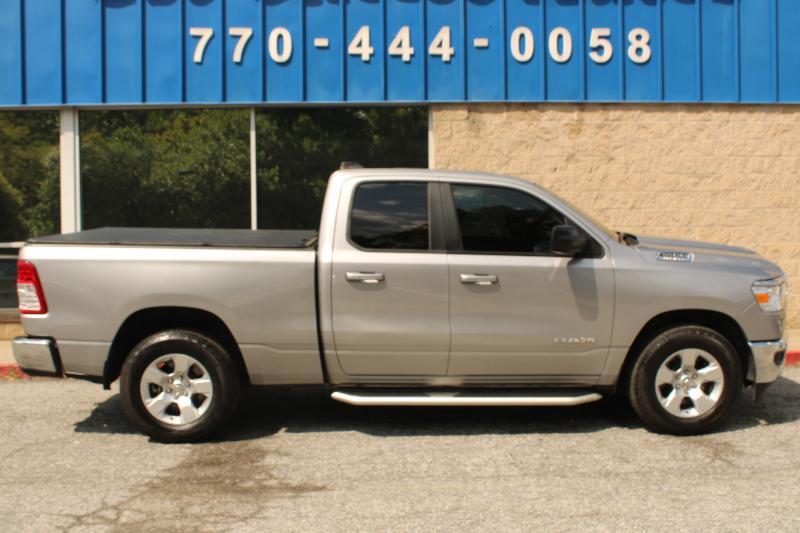 RAM 1500 Big Horn 4x2 Quad Cab 6'4" Box 2022