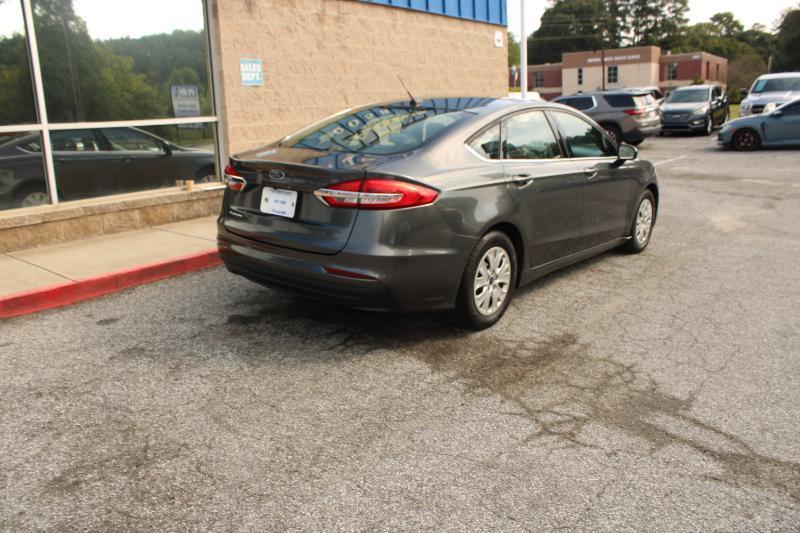 Ford Fusion S FWD 2019