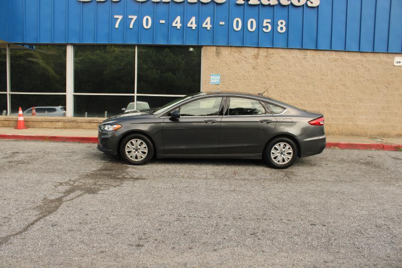 Ford Fusion S FWD 2019