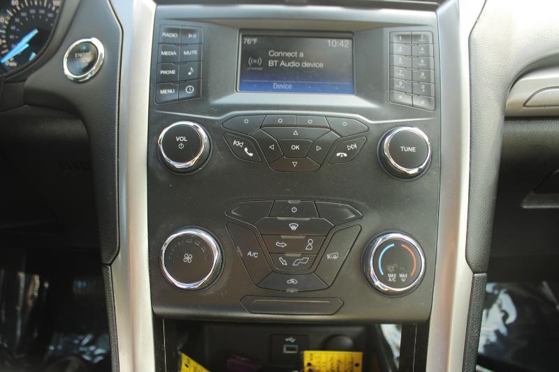 Ford Fusion S FWD 2019