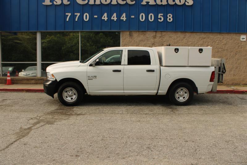 RAM 1500 Classic Tradesman 4x4 Crew Cab 5'7" Box 2022
