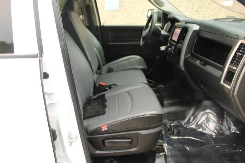 RAM 1500 Classic Tradesman 4x4 Crew Cab 5'7" Box 2022