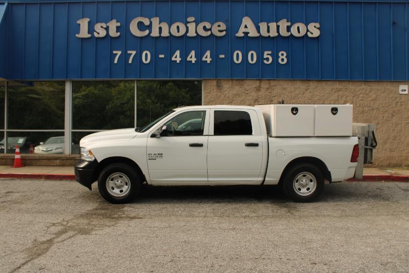 RAM 1500 Classic Tradesman 4x4 Crew Cab 5'7" Box 2022