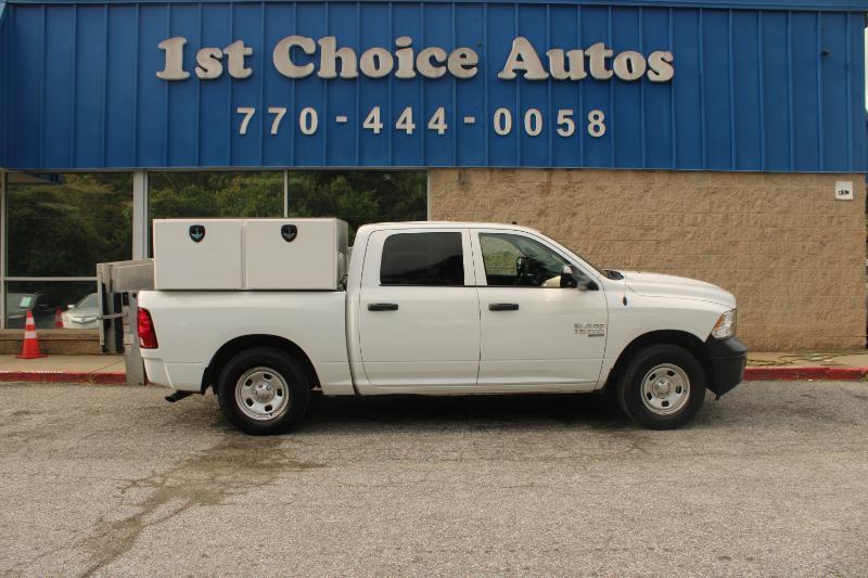 RAM 1500 Classic Tradesman 4x4 Crew Cab 5'7" Box 2022