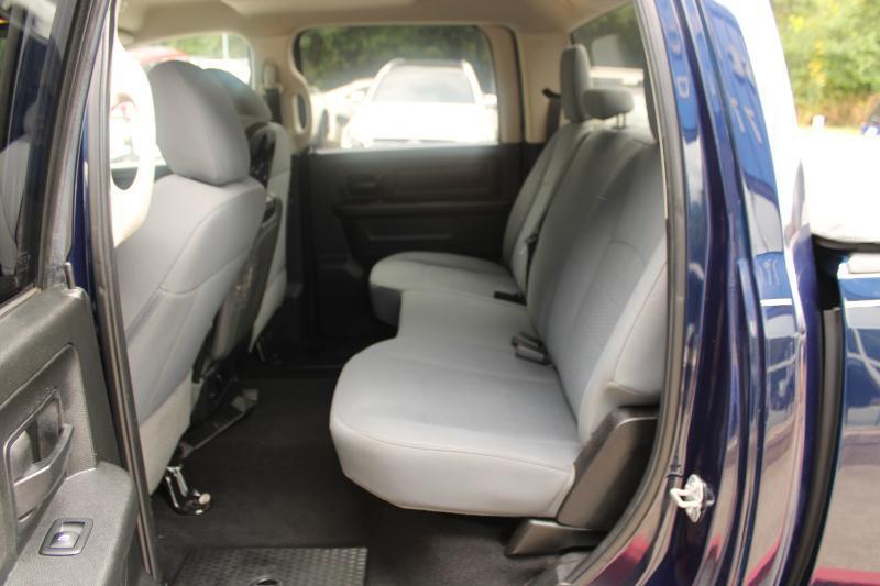 RAM 1500 Classic Tradesman 4x2 Crew Cab 5'7" Box 2019