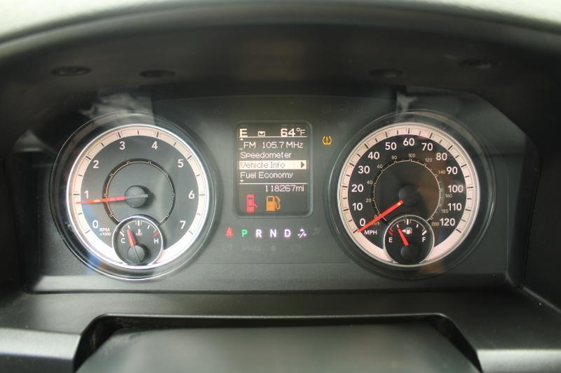 RAM 1500 Classic Tradesman 4x2 Crew Cab 5'7" Box 2019