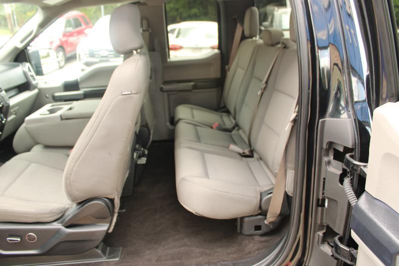 Ford F-150 4WD SuperCab 145" Lariat 2016
